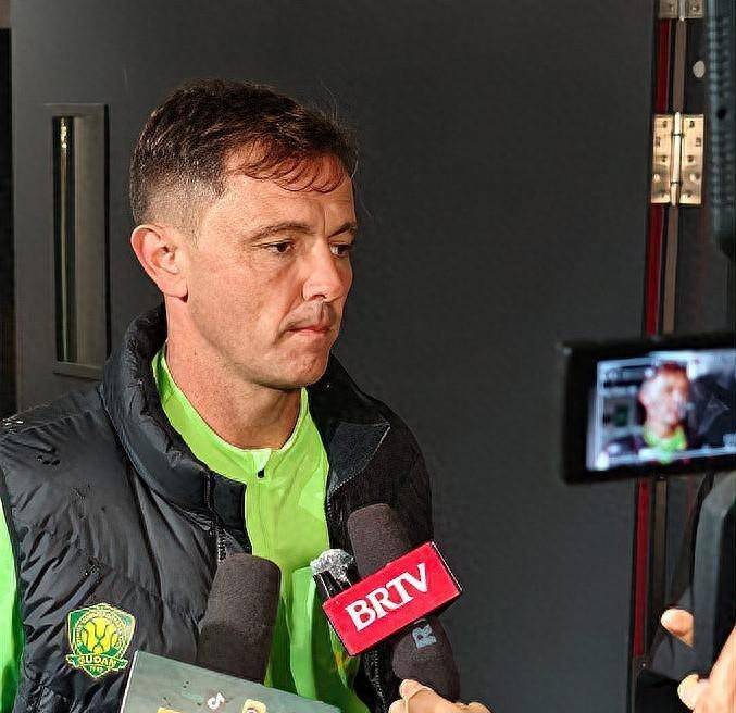 包含北京国安训练开放日；转会期主帅复盘引欢呼；欧篮联在即；身体对抗强度拉满的词条