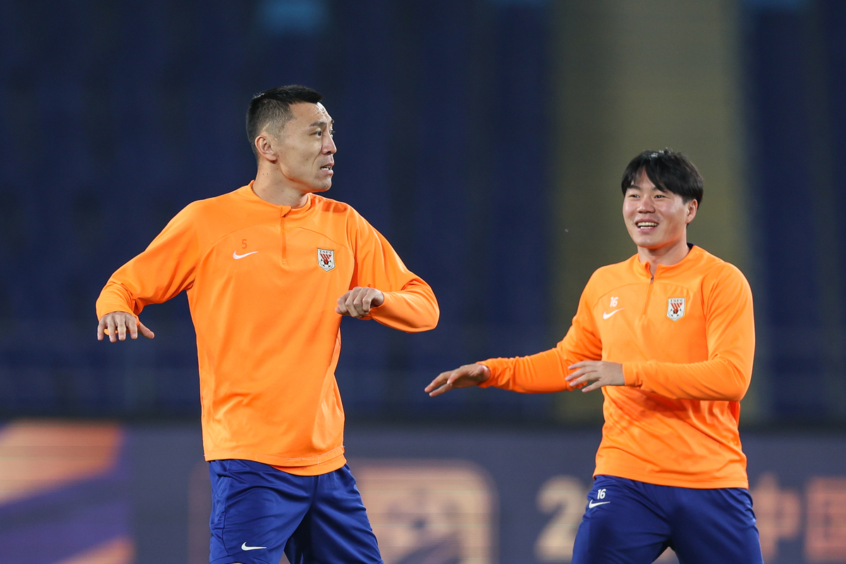 法国杯今夜再迎强敌；山东泰山迎来里程碑；主帅态度——更衣室稳定；资深球员宣示担当的简单介绍