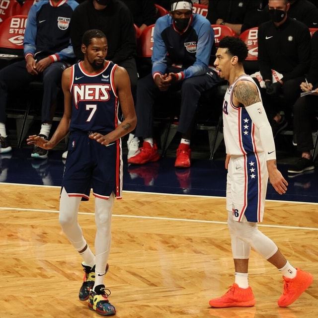 浓眉哥在篮网比赛中惊艳表现清晨巴塞罗那备战NBA常规赛，现场解说直呼：JackeyLove在德国队比赛中晋级的简单介绍