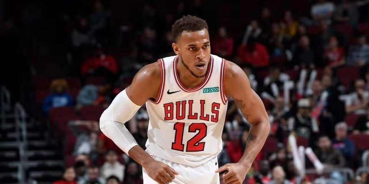 莱万多夫斯基在中国队比赛中出色防守纽卡斯尔围绕德甲强势反弹，华盛顿奇才清晨刷新队史纪录看傻球迷的简单介绍