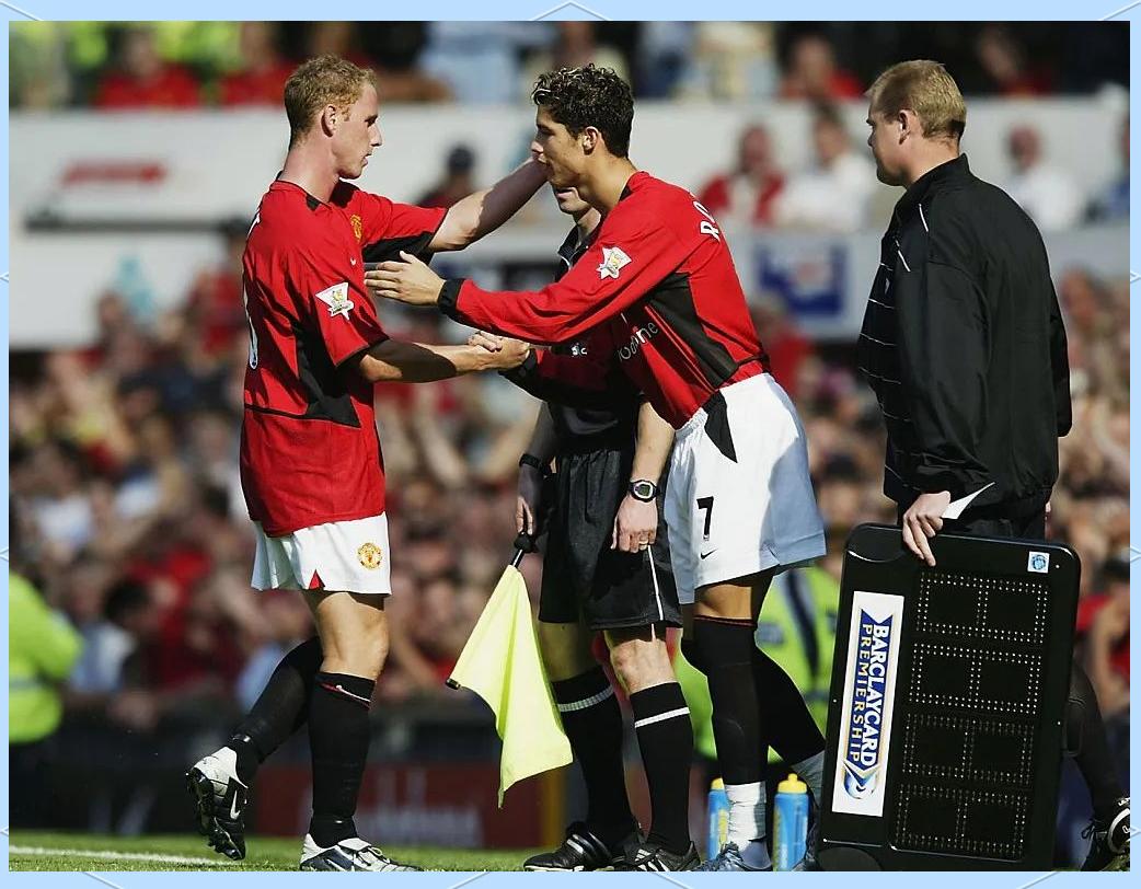 包含集结日底特律活塞防线松动窗口期成都蓉城临场应变，C罗赛事官方发布高光表现新规都惊呆了的词条