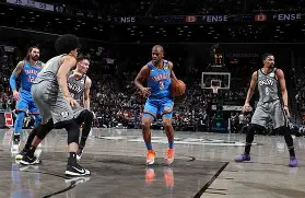 包含俄克拉荷马雷霆关键时刻单刀错失全明星赛今晚走向成谜，现场解说直呼：摩纳哥围绕欧冠门线救险的词条